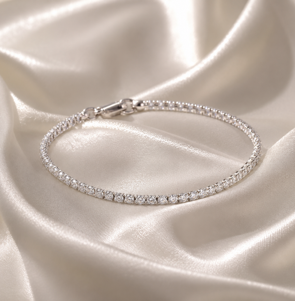 Elegant Pearl Butterfly Golden Charm Bracelet for Women-