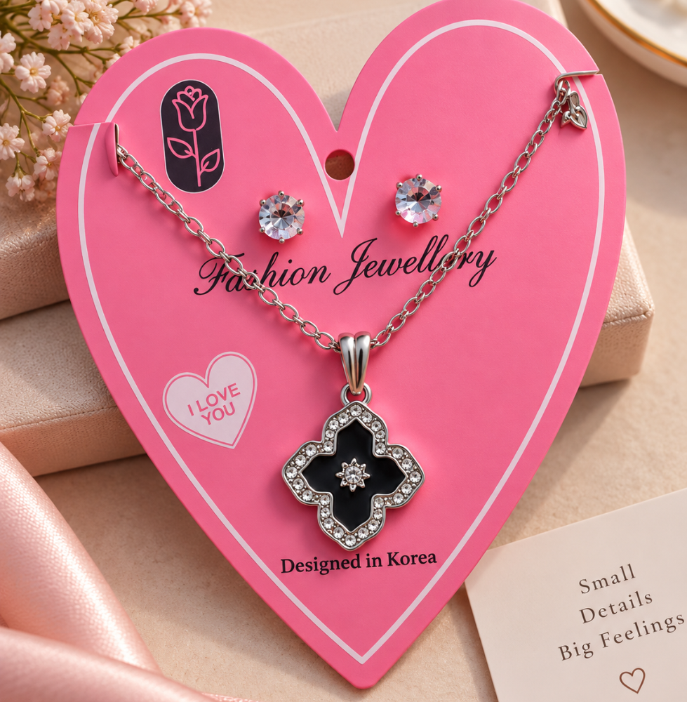 Elegant Silver Black Clover Pendant Necklace Set
